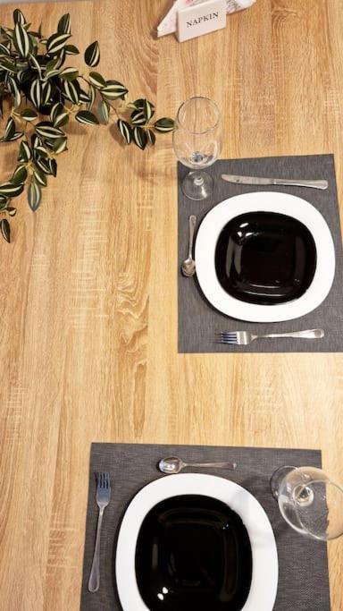 Chic Apt Near Acropolis - Avdi Square Афіни Екстер'єр фото